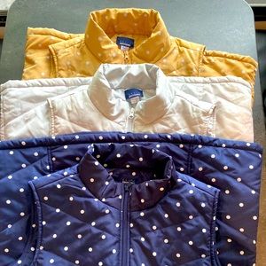 Basic Edition lot of 3 size ladies XL puffer vests cream, navy/gold polka dot